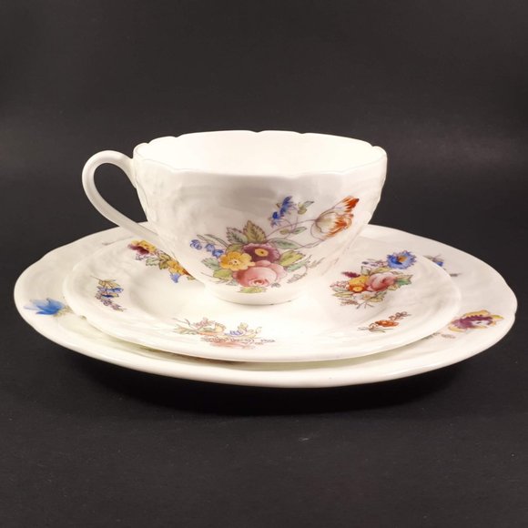Vintage Coalport TRIO Floral Tea Cup , Saucer & plate pattern A.D 1750 - Picture 6 of 8